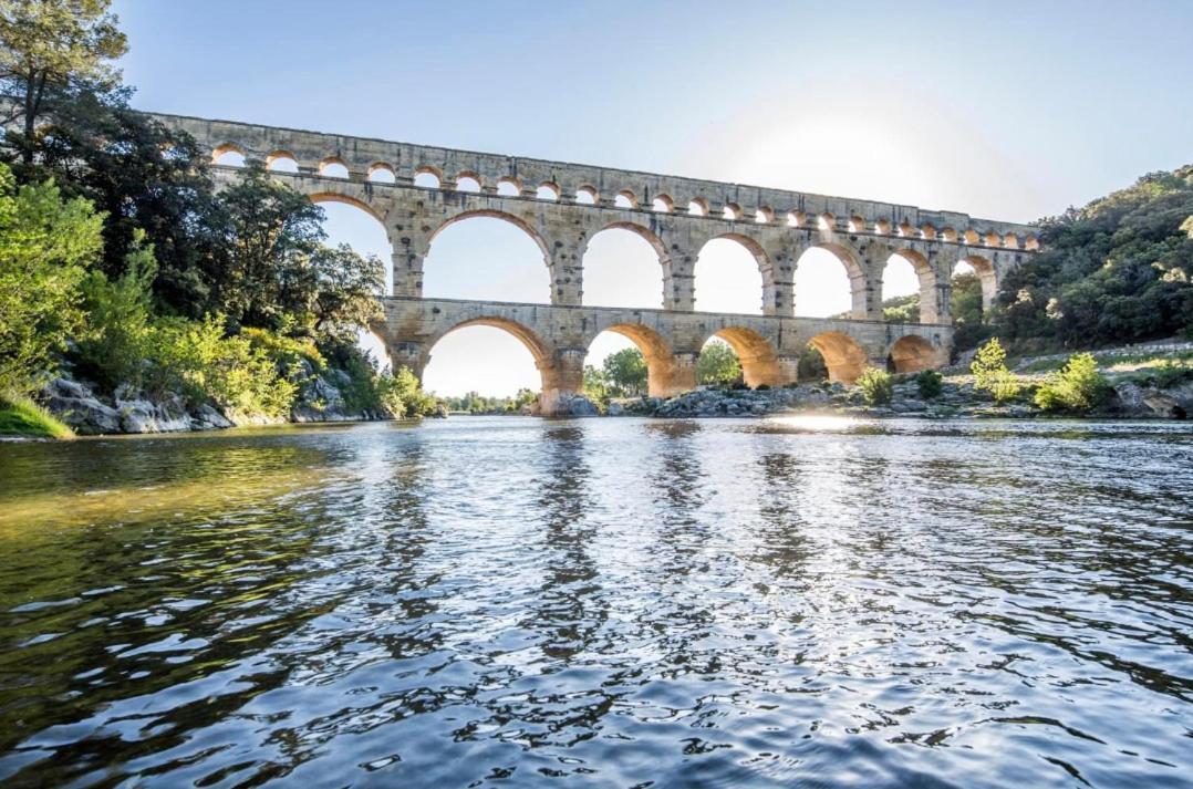 Studio Havre De Paix Au Pont Du Gard Piscine Et Jacuzzi Chez Valerie Payre Вер-Пон-дю-Гар Экстерьер фото