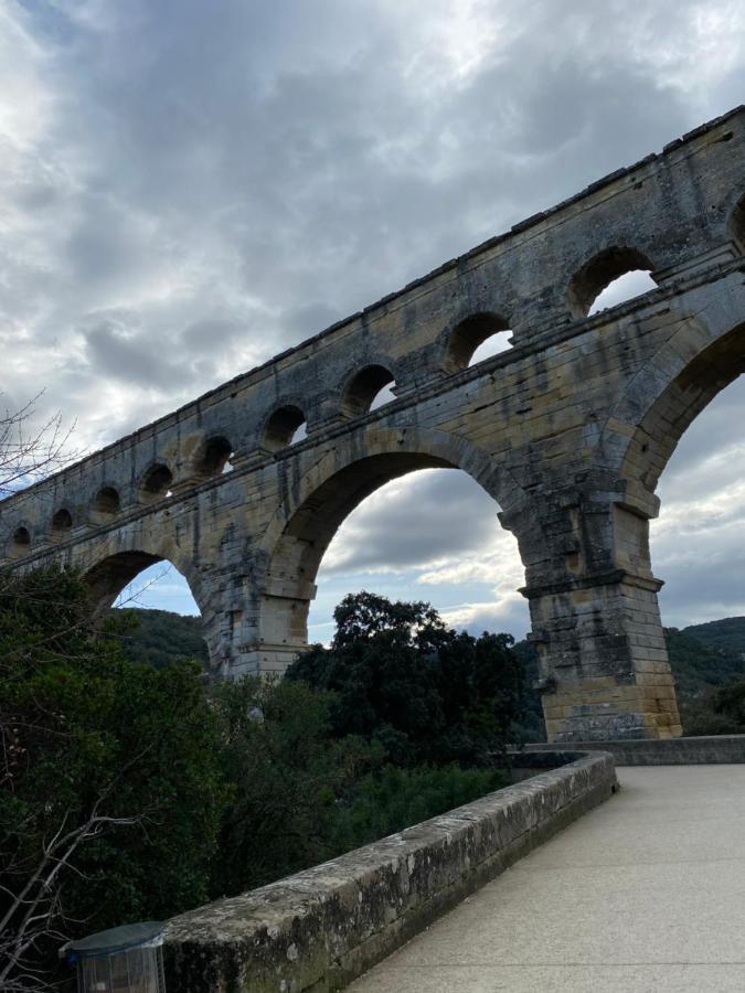 Studio Havre De Paix Au Pont Du Gard Piscine Et Jacuzzi Chez Valerie Payre Вер-Пон-дю-Гар Экстерьер фото